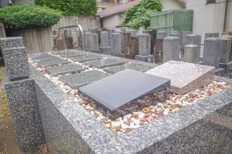 真福寺(元麻布墓苑)