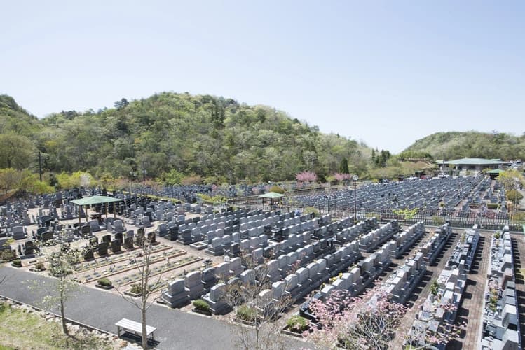 光明寺墓地公園